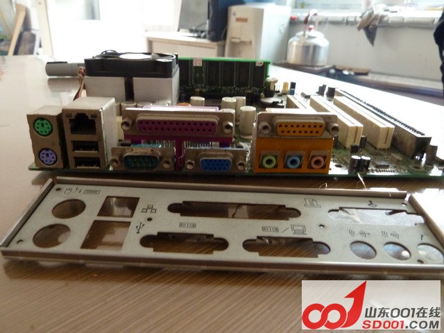 出个奔三733套版带512内存,带主板挡板。-济南