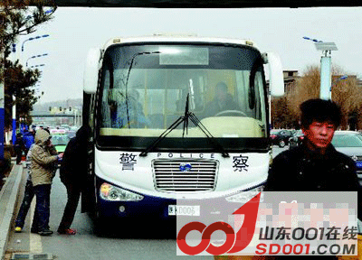 最牛司法校车,敢套牌警车-济南-校车,记者,交警
