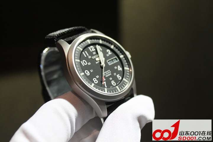095553w05wpanh5wp14h9h.jpg