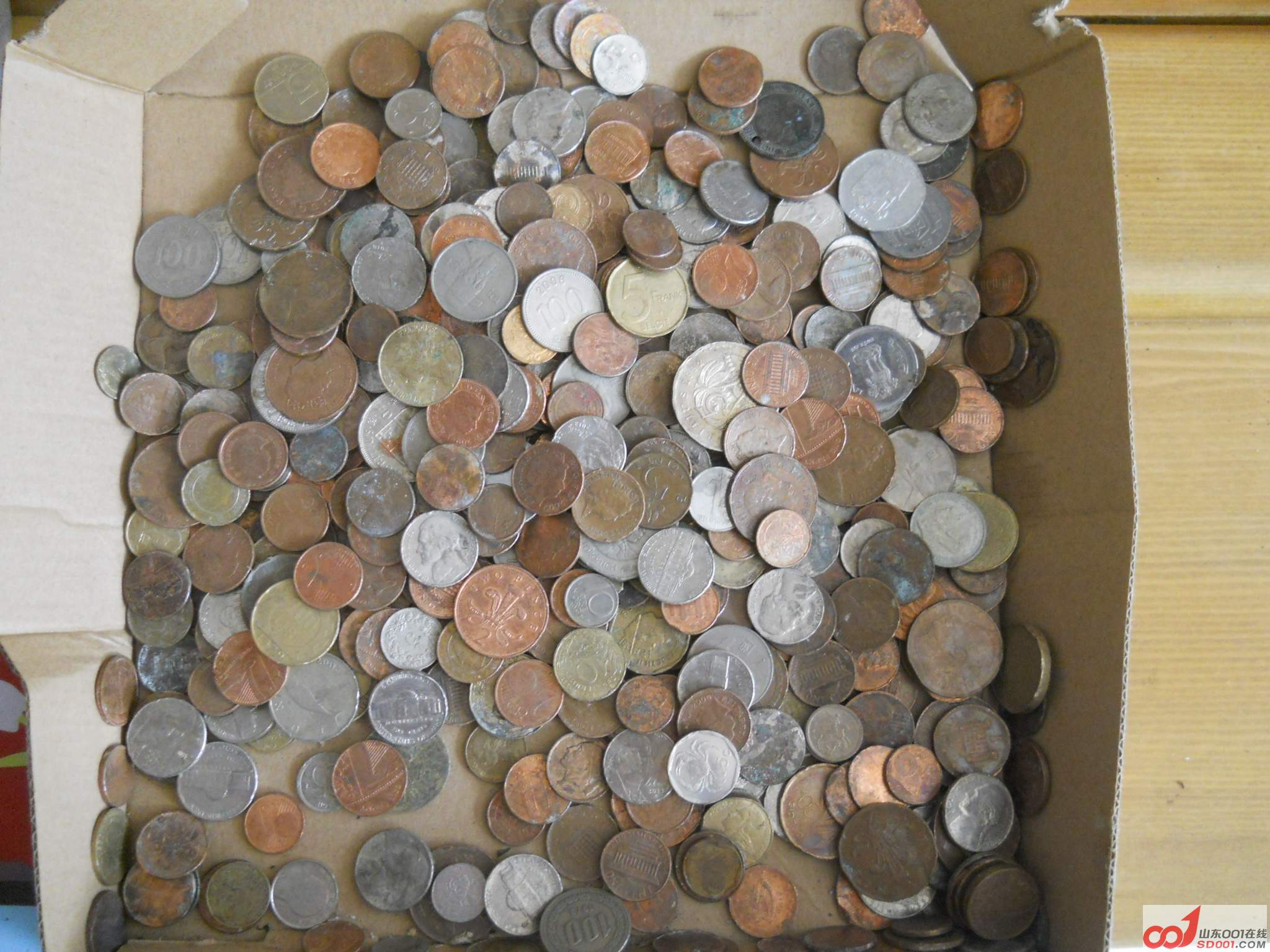 出。52张美国各州的车牌 ,还有剩余的15斤外国