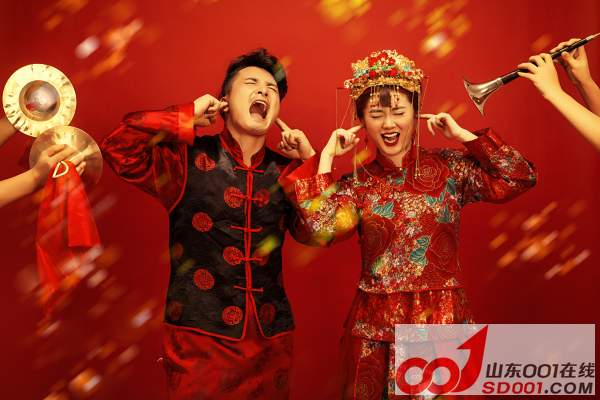 大气中国风婚纱照_中国风婚纱照图片(2)