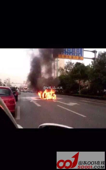 ���Ͼ�ʮ··�η���������Ȼ�¹�! - ��վ - 94898261jw1erra8pq80ij20f00qo3zq.jpg