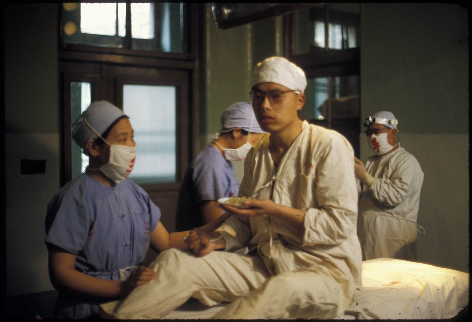 �𺳣�����������Ӱʦ��22����Ƭ��ԭ1972����ϵĴ���