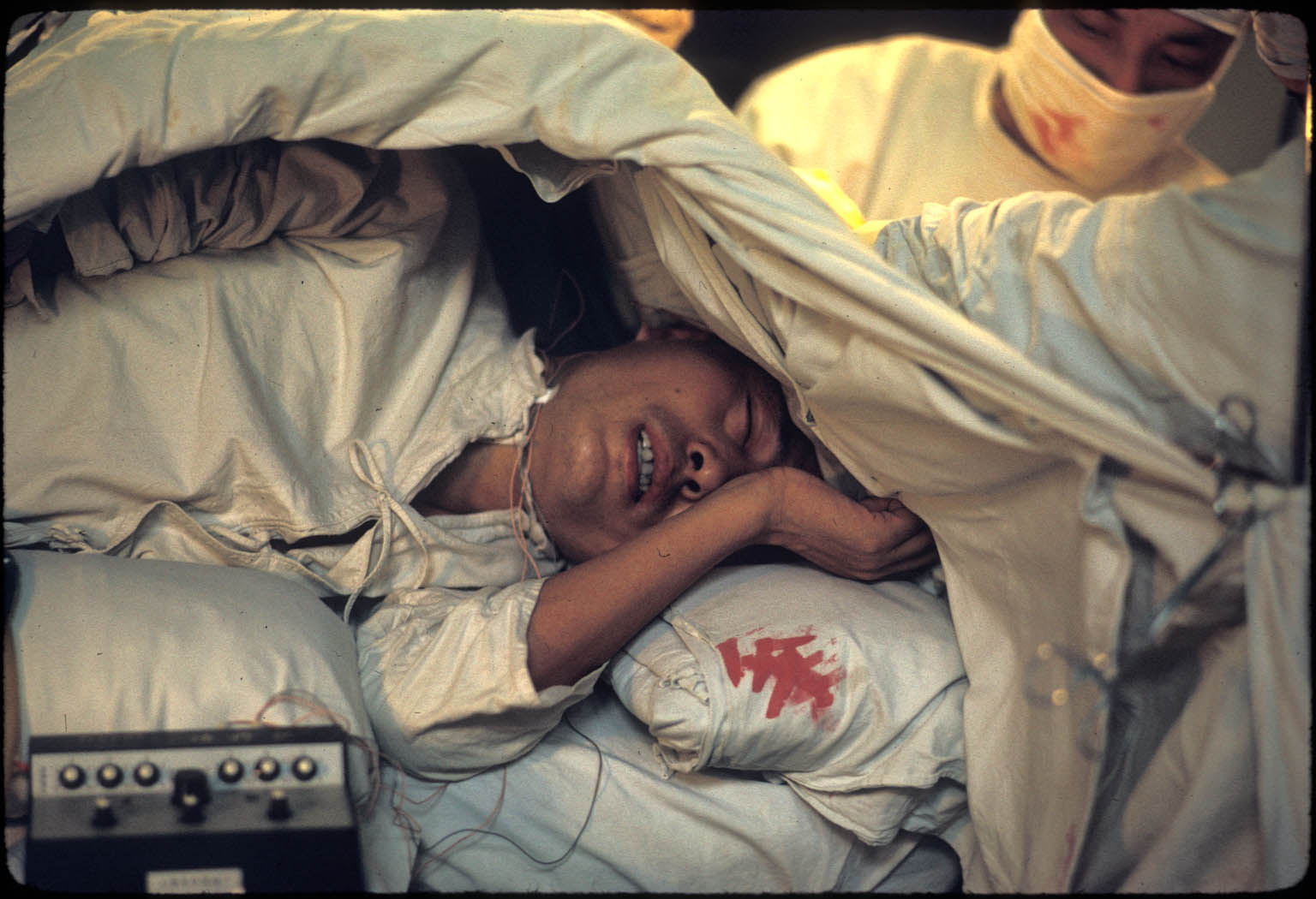 �𺳣�����������Ӱʦ��22����Ƭ��ԭ1972����ϵĴ���