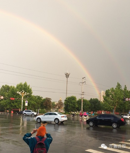 ��������N����������ͬʱ���ݣ�һ���һ���ӵ������������ˡ�