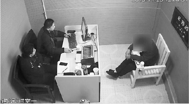 ������ұ���Ű�Ԫ���������� ����Ů����Ȼ����4������