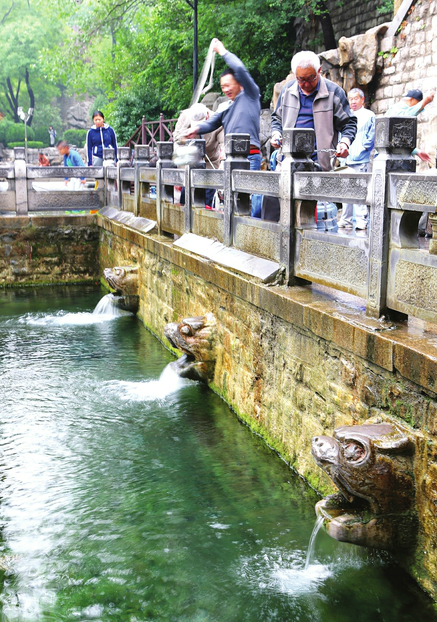 ���Ϻڻ�Ȫȫ�渴ӿ