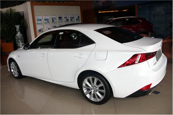 7.22 �׿���˹ �׿���˹IS200t�������ԡ������ּ����˶���360.png