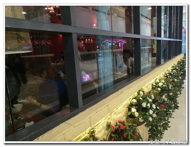 50a500015042a0f23a8e