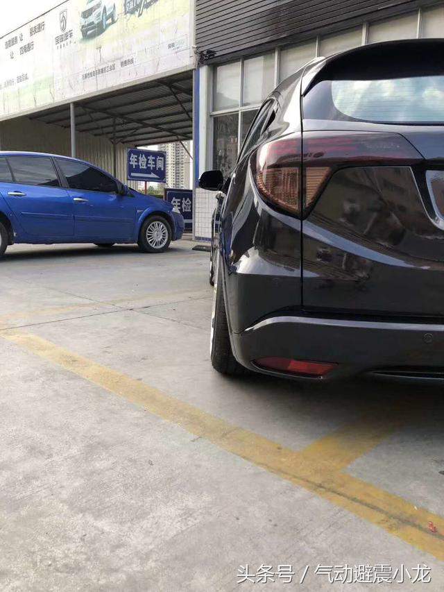 �۸�װ����ֻ���������� СSUV��װ������������һ����̬-4.jpg