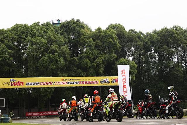 �๦�������������� ���¡���޼�300RR-1.jpg