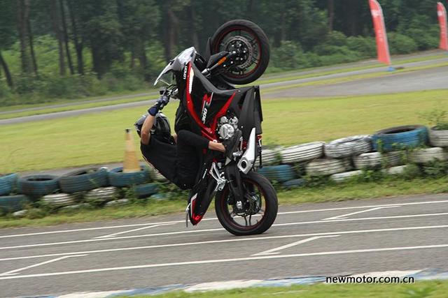 �๦�������������� ���¡���޼�300RR-16.jpg