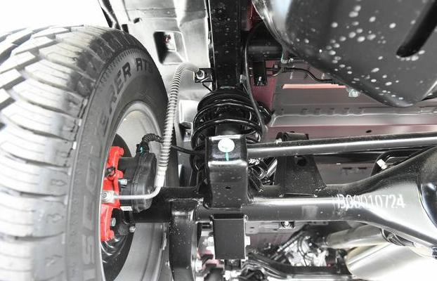 ���˸������ԽҰ�� ȫ�±���BJ40 PLUS����Ҫɶ�����ˣ�-7.jpg