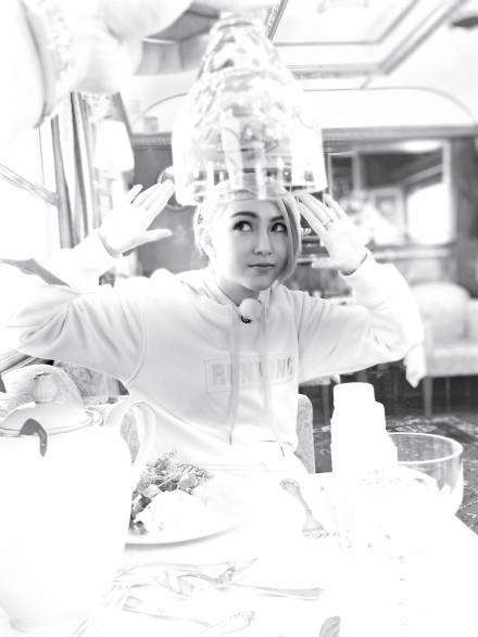 ֣�����������պڰ�ɫ���Դ�Ƭ�ʸ� ��Ӱ��ʦ����-5.jpg