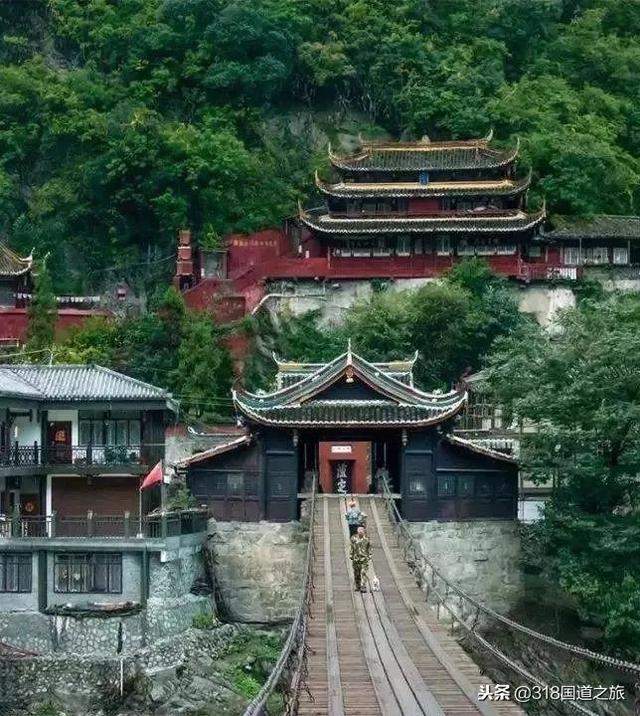 G318 Ŀ�ĵ�·����򶨡�����Ŀ�ĺ�ɫ�Ļ�����-12.jpg