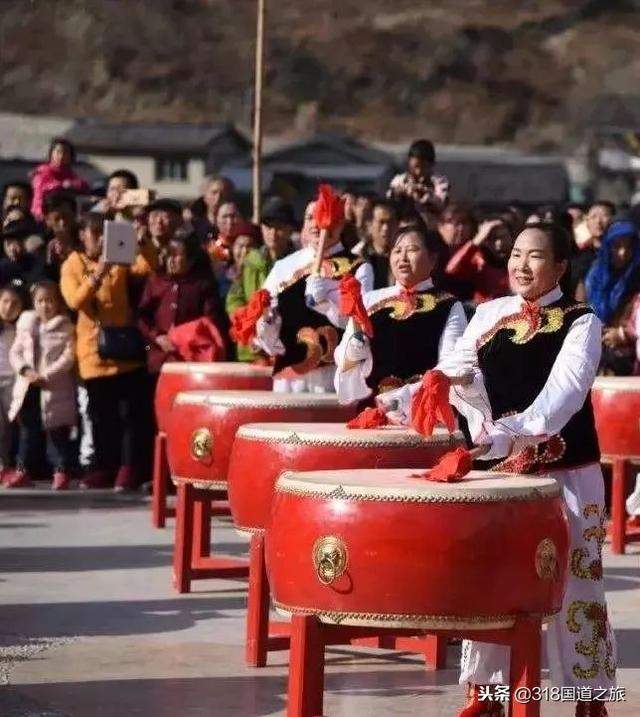 G318 Ŀ�ĵ�·����򶨡�����Ŀ�ĺ�ɫ�Ļ�����-10.jpg