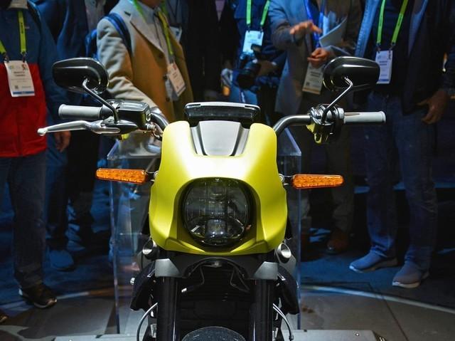 �ۼ�3�� ���׽����µ綯Ħ�г�������CES-2.jpg