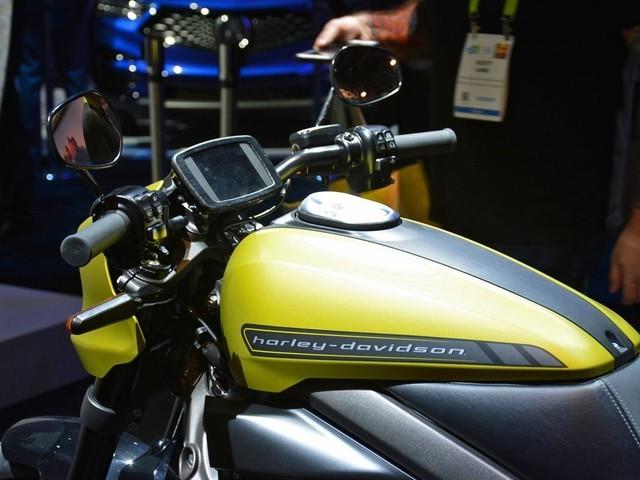 �ۼ�3�� ���׽����µ綯Ħ�г�������CES-5.jpg