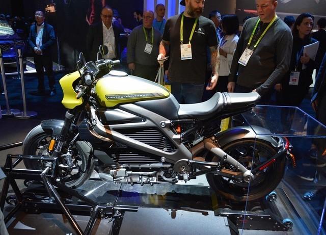 �ۼ�3�� ���׽����µ綯Ħ�г�������CES-4.jpg