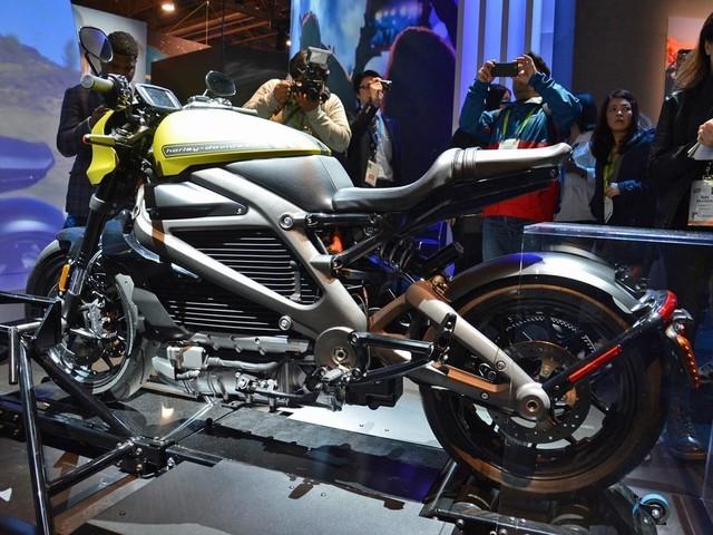 �ۼ�3�� ���׽����µ綯Ħ�г�������CES-8.jpg