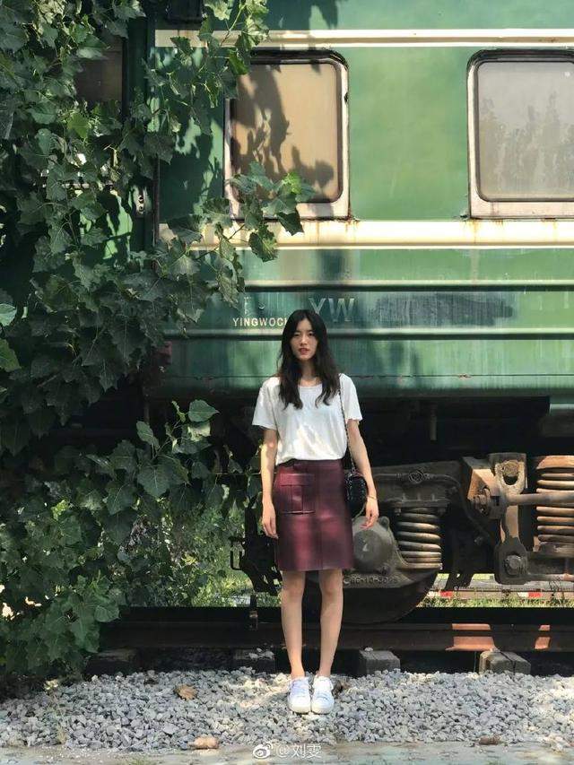 ��һ���θ���ο��� ����ѧ����6�� �������������ĳ��߱Ƹ���Ƭ-25.jpg