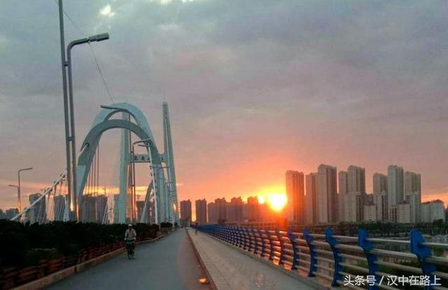 �ž����� �������ϵ���ʥ�بD�D������-1.jpg