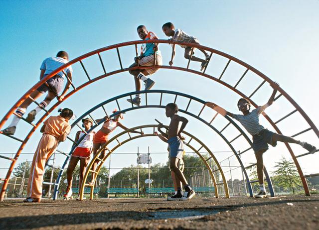 ��Ӱ�����˹�������ͼ��Ϊ�㻹ԭ������Ƭ ���ְ�˹���ڳ�ͣ��-8.jpg