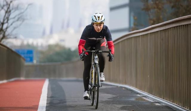 ��һ���ĵ�����Ů ��С��硱������̽������-14.jpg