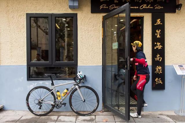 ��һ���ĵ�����Ů ��С��硱������̽������-13.jpg