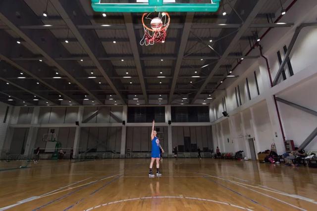 ��һ���ĵ�����Ů ��С��硱������̽������-28.jpg