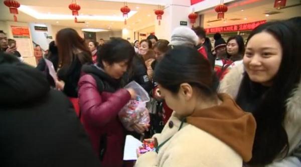 17����Ů��������������Ѫ��һ������Ȧ ���������ж���������-2.jpg