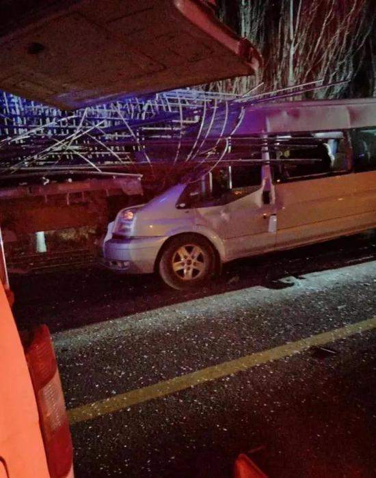 �żҿڷ������ҳ���3��3�� �ֽ͸������������-1.jpg