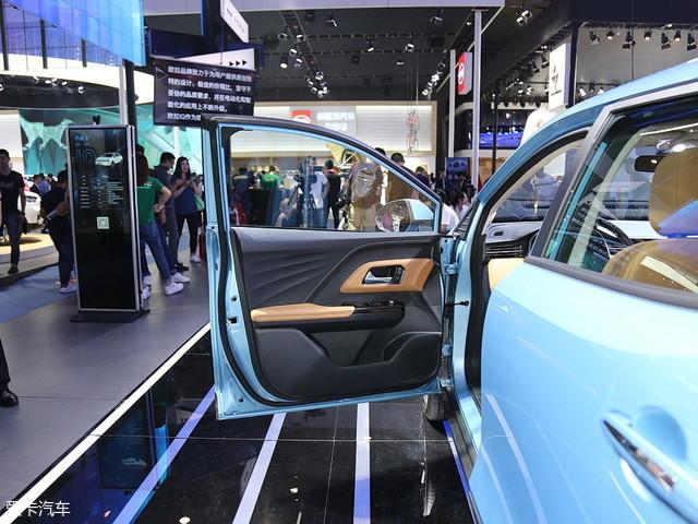 2018�ɶ���չ ��������-ŷ��iQ��̬����-13.jpg