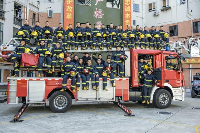 �ղ��ˣ������ʾ��� Բ�θ��ء���Ӱ��������Ʒ����-6.jpg