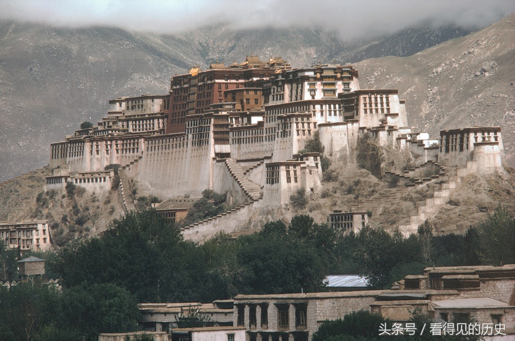 1979�������Ƭ ������Ӱʦ��ͷ�µ�����-1.jpg