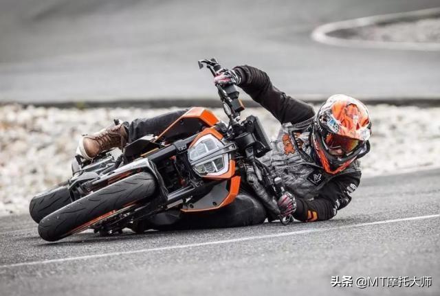 ���׺û���˫��ǿ��KTM390��ս����400�����390����������û��-7.jpg