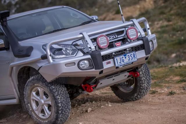 ISUZU D-MAX ¸װ-3.jpg