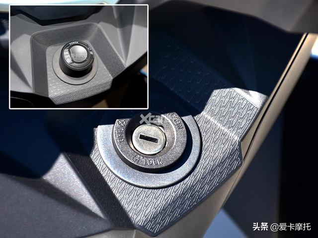 û�����ֻ�и��� ������XMAX300�Ա�BMW C400X-16.jpg