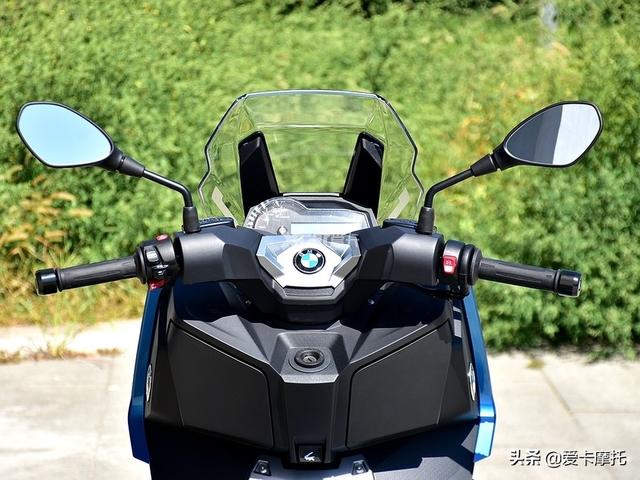 û�����ֻ�и��� ������XMAX300�Ա�BMW C400X-12.jpg