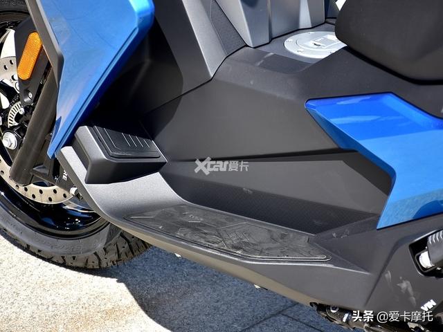 û�����ֻ�и��� ������XMAX300�Ա�BMW C400X-22.jpg