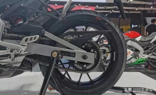 ����������Ħ�������𺳷���GPR250��SR MAX250-6.jpg