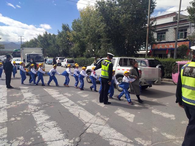 ��ѧ·�� ��������Ӱһֱ����-1.jpg