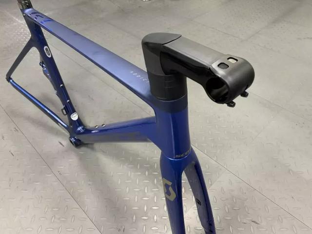 ֱ��حһ̨���߽װ桱NEW ADDICT RC�ĵ���-3.jpg