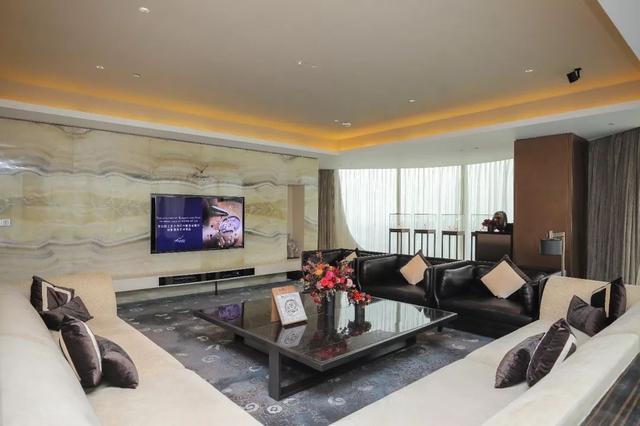 ׿Խ���ģ���䴫�� | ����2019����Ʒ���ͻ�-1.jpg