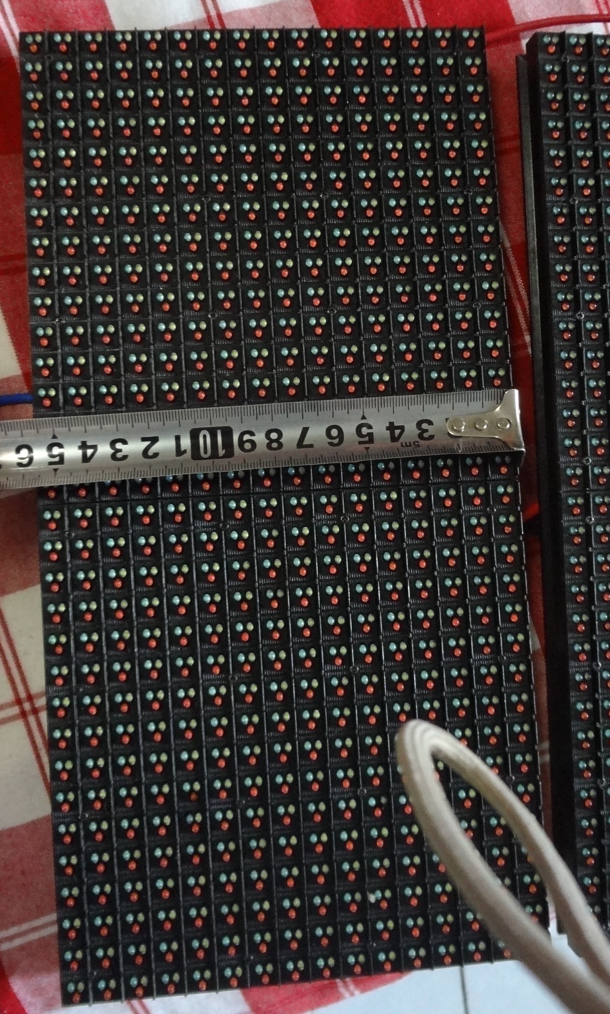 LED2.jpg