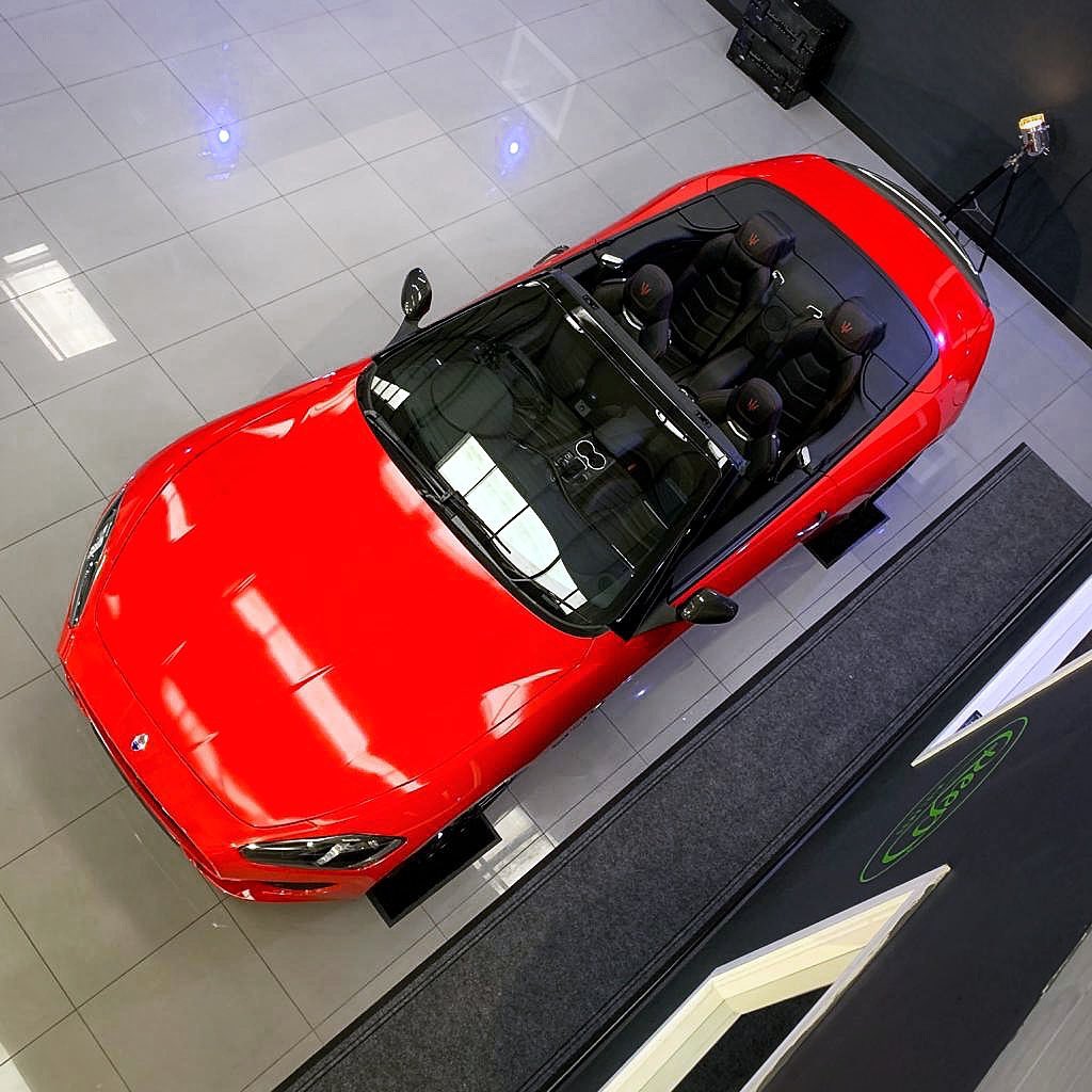 ��װ��̼��ά���ɫ���������ɯ����Gran Turismo-4.jpg