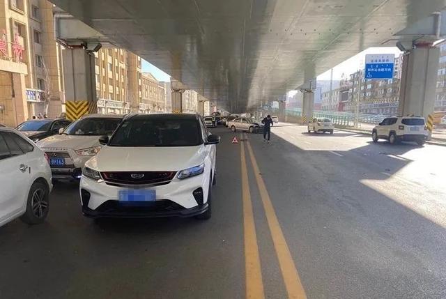 ���ͺ����к���·����������һ��������� ���ߵ�ͷ �����ͷײ�˸�ϡ��...-4.jpg