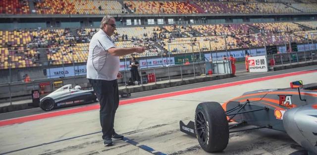 ����12������ �� ����Ƴ�����ʽF4�����γ̣�-8.jpg