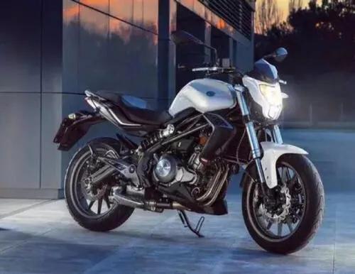 ����֮��  �����ĵ�����    300���ֳ�Ħ�У�-6.jpg