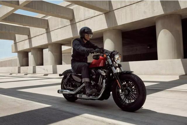 ÿ��֮�� ���� ���״�άɭ FORTY-EIGHT �˶��� Ħ�г�-5.jpg